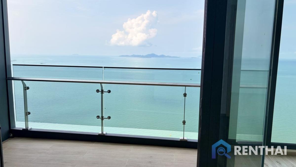 For SaleCondoPattaya, Bangsaen, Chonburi : Luxury Beachfront Condo at Arom Wongamat – 2 Bedrooms, Foreign Ownership, Special Price!