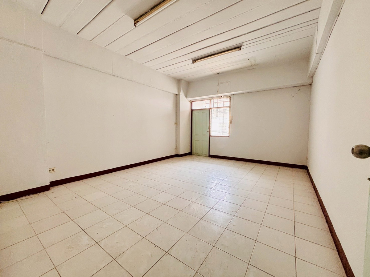 For SaleCondoRamkhamhaeng, Hua Mak : Selling cheap!! Free transfer Condo near MRT Si Kritha Sin Setthee Condo Ramkhamhaeng 52/2 Condo for Sale Free!! transfer MRT Si Kritha Station Sin Setthee Condo Ramkhamhaeng 52/2