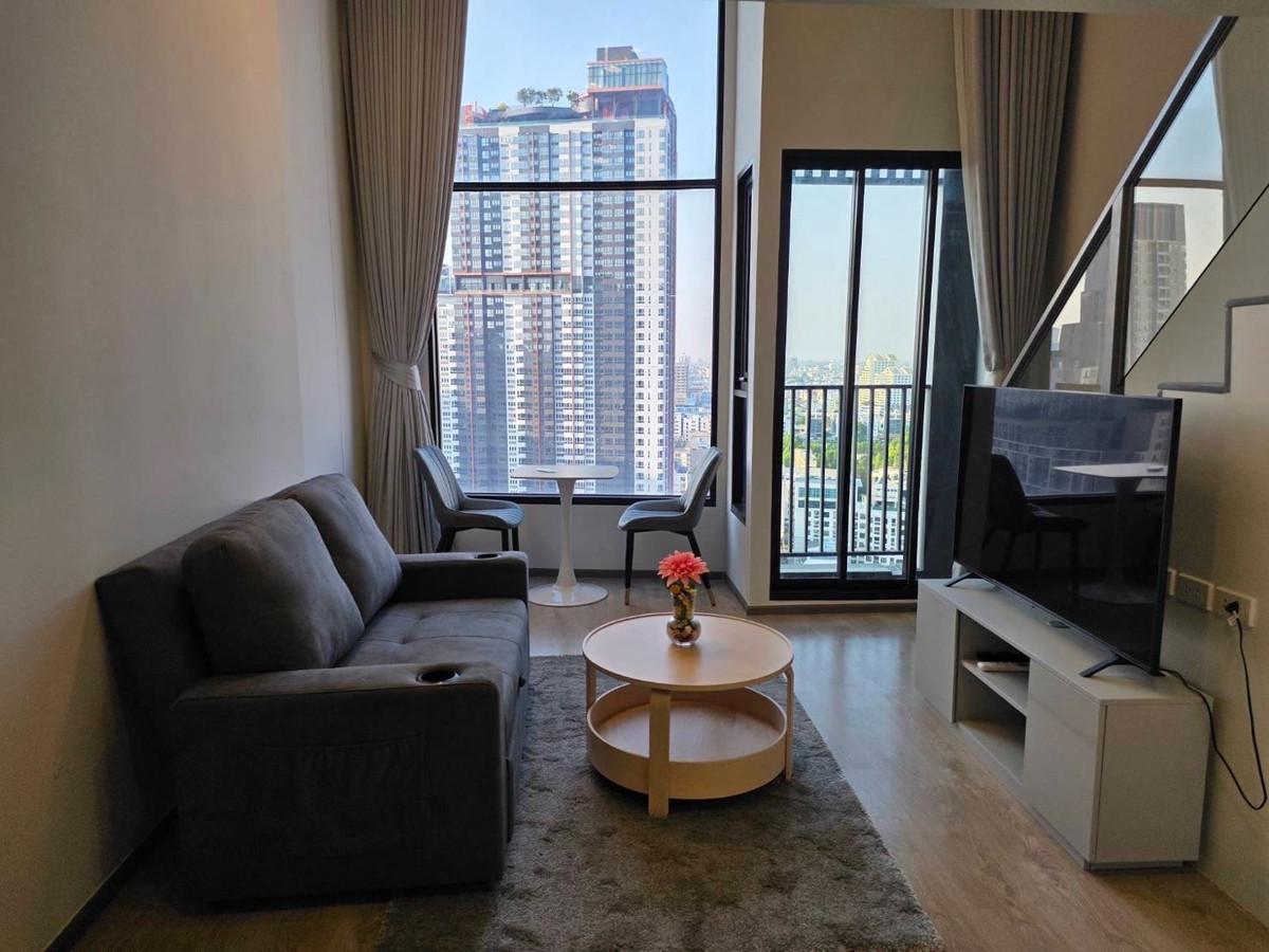 ให้เช่าคอนโดรัชดา ห้วยขวาง : SOHO Bangkok Ratchada 1 ห้องนอน Duplex 38 ตร.ม. ใกล้ MRT ห้วยขวาง 200 เมตร Special Promotion Rent in April 2026 free wifi 🔥