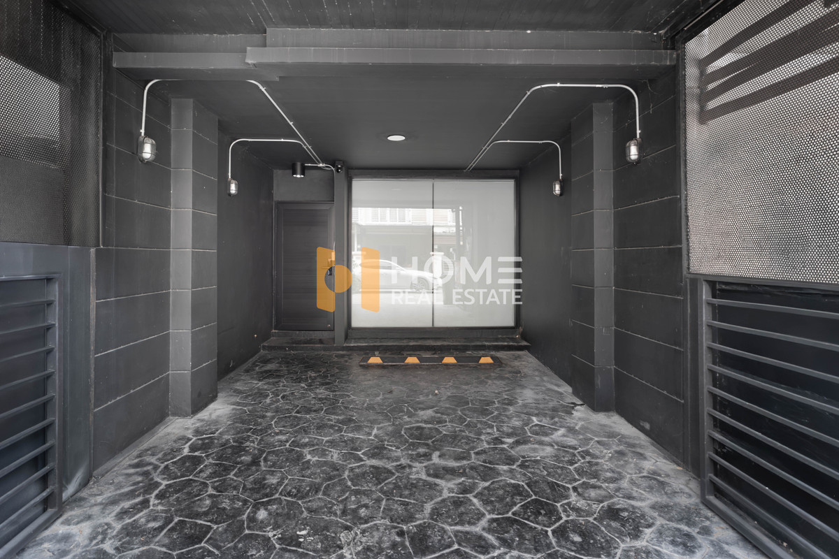 ขายทาวน์โฮมเลียบทางด่วนรามอินทรา : แต่งใหม่พร้อมอยู่ ✨ ทาวน์โฮม คาซ่า ซิตี้ สุคนธสวัสดิ์ 2 / 3 ห้องนอน (ขาย), Casa City Sukontasawat 2 / Townhome 3 Bedrooms (FOR SALE) TPM100