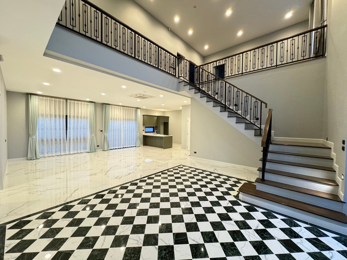 For RentHouseVipawadee, Don Mueang, Lak Si : Setthasiri Don Mueang, single house near the airport. Vacant and ready for rent You can inquire and make an appointment to view.