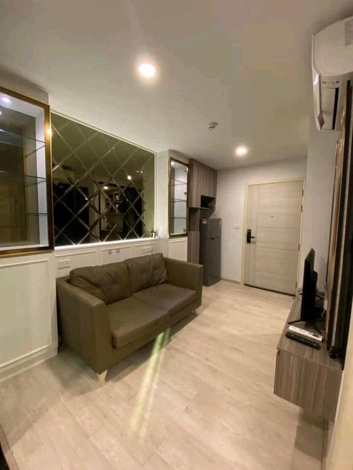 ให้เช่าคอนโดบางนา แบริ่ง ลาซาล : 📍พร้อมเข้าอยู่ ติดถนนใหญ่ ติด BTS แบริ่ง (สายสีเขียว)