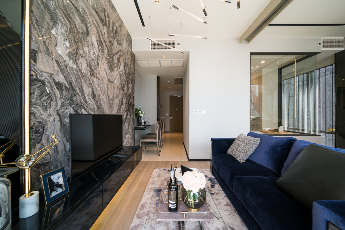 ขายคอนโดสีลม ศาลาแดง บางรัก : ASHTON Silom 📞 092‑690‑5445 1 Bed XL 49.30  ตร.ม. เพียง 9.33 ลบ. Luxury Living ใจกลางสีลม 