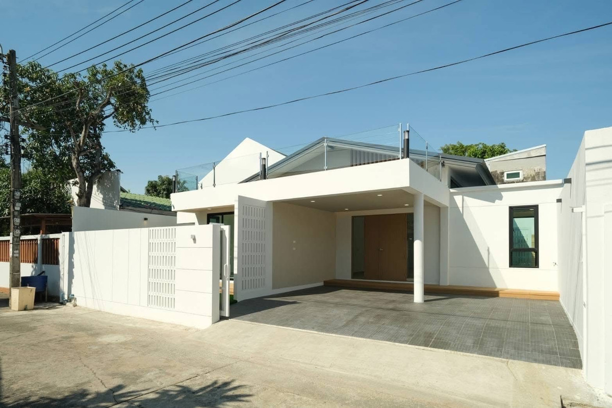 For SaleHouseOnnut, Udomsuk : K-6622 for sale!! Single house, convenient travel, can enter and exit in many ways, Seri Village, On Nut 70, newly renovated.