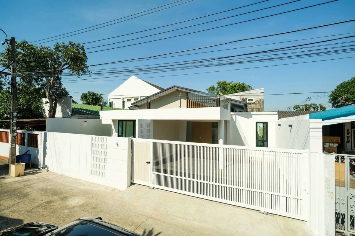 For SaleHouseOnnut, Udomsuk : K-6622 for sale!! Single house, convenient travel, can enter and exit in many ways, Seri Village, On Nut 70, newly renovated.