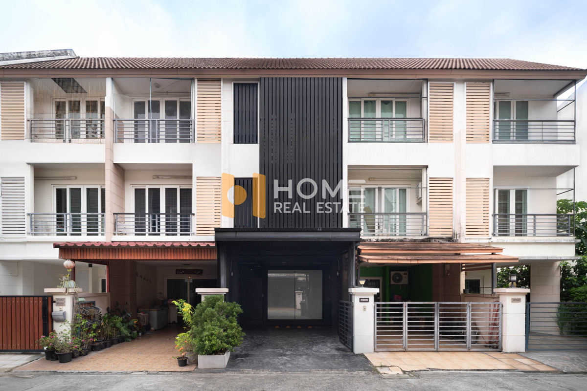 For SaleTownhomeYothinpattana,CDC : Newly renovated and ready to move in ✨ Townhome Casa City Sukontasawat 2 / 3 bedrooms (for sale), Casa City Sukontasawat 2 / Townhome 3 Bedrooms (FOR SALE) TPM100