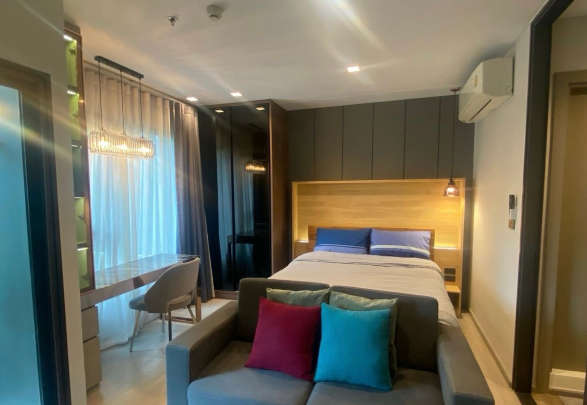 For RentCondoRama9, Petchburi, RCA : For rent, Life Asoke - Rama 9, beautiful, cheap, fully furnished, near MRT Rama 9, if interested contact Line @841qqlnr