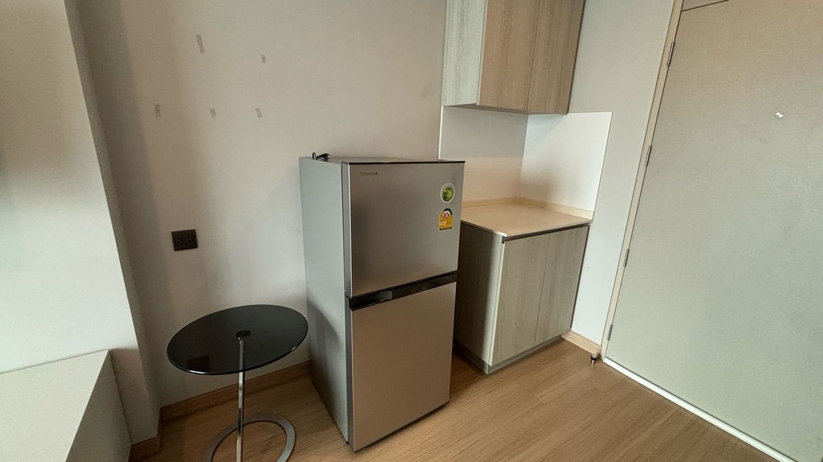 CondoRatchathewi,Phayathai : Lumpini Suite Dindaeng Ratchaprarop【𝐒𝐄𝐋𝐋 & 𝐑𝐄𝐍𝐓】🔥Simple and warm with light wood tones, adding coziness to every relaxing corner🔥 Contact Line ID: @hacondo