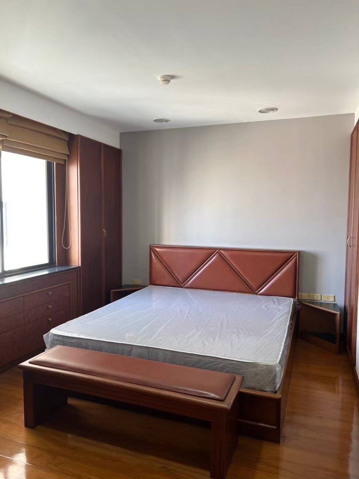 ให้เช่าคอนโดสุขุมวิท อโศก ทองหล่อ : for rent condo Las Colinas 2 Beds corner (S03-2178) 