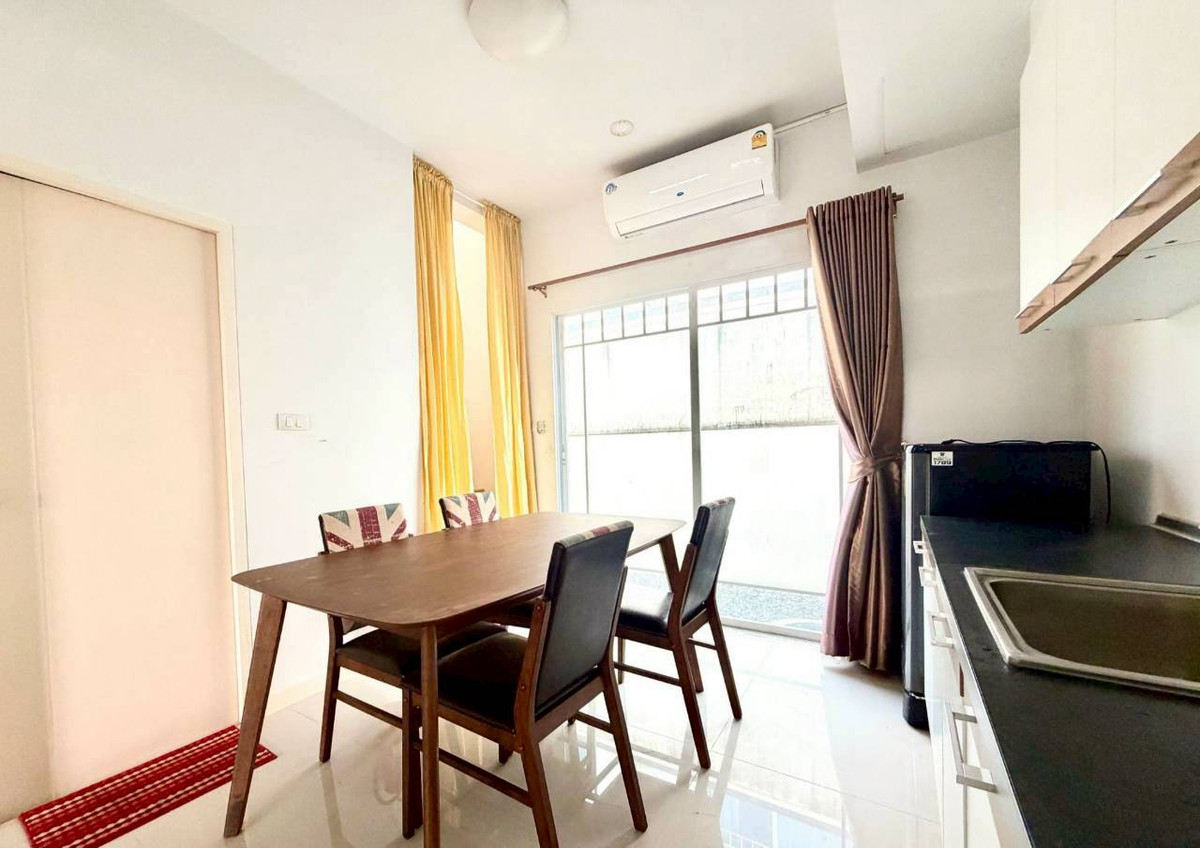 For SaleTownhomeNonthaburi, Bang Yai, Bangbuathong : Selling below cost! Indy (Bang Yai - opposite Westgate) Townhouse like new, 2 bedrooms, 3 bathrooms, 2 parking spaces.