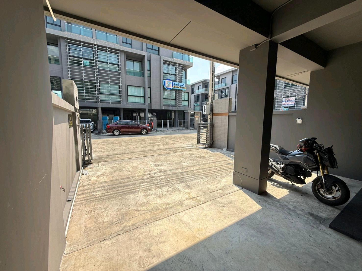 ขายโฮมออฟฟิศเลียบทางด่วนรามอินทรา : ขายโฮมออฟฟิศสวย 4 ชั้น ARCO เลียบด่วน–โยธินพัฒนา ใกล้ Central East Ville