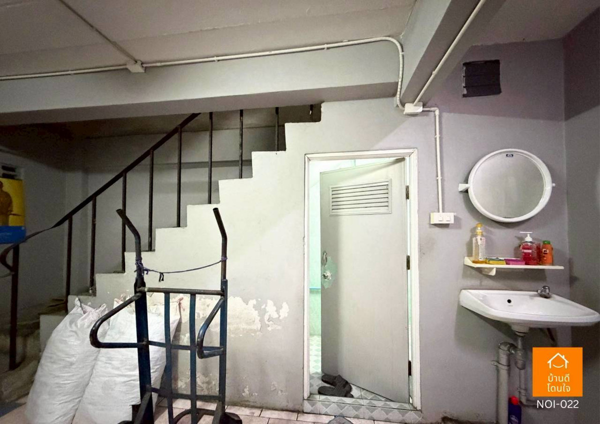 For SaleShop HouseBang kae, Phetkasem : Urgent sale! Commercial building, 4.5 floors, Phetkasem 48 (near the way to Ratchaphruek Road)