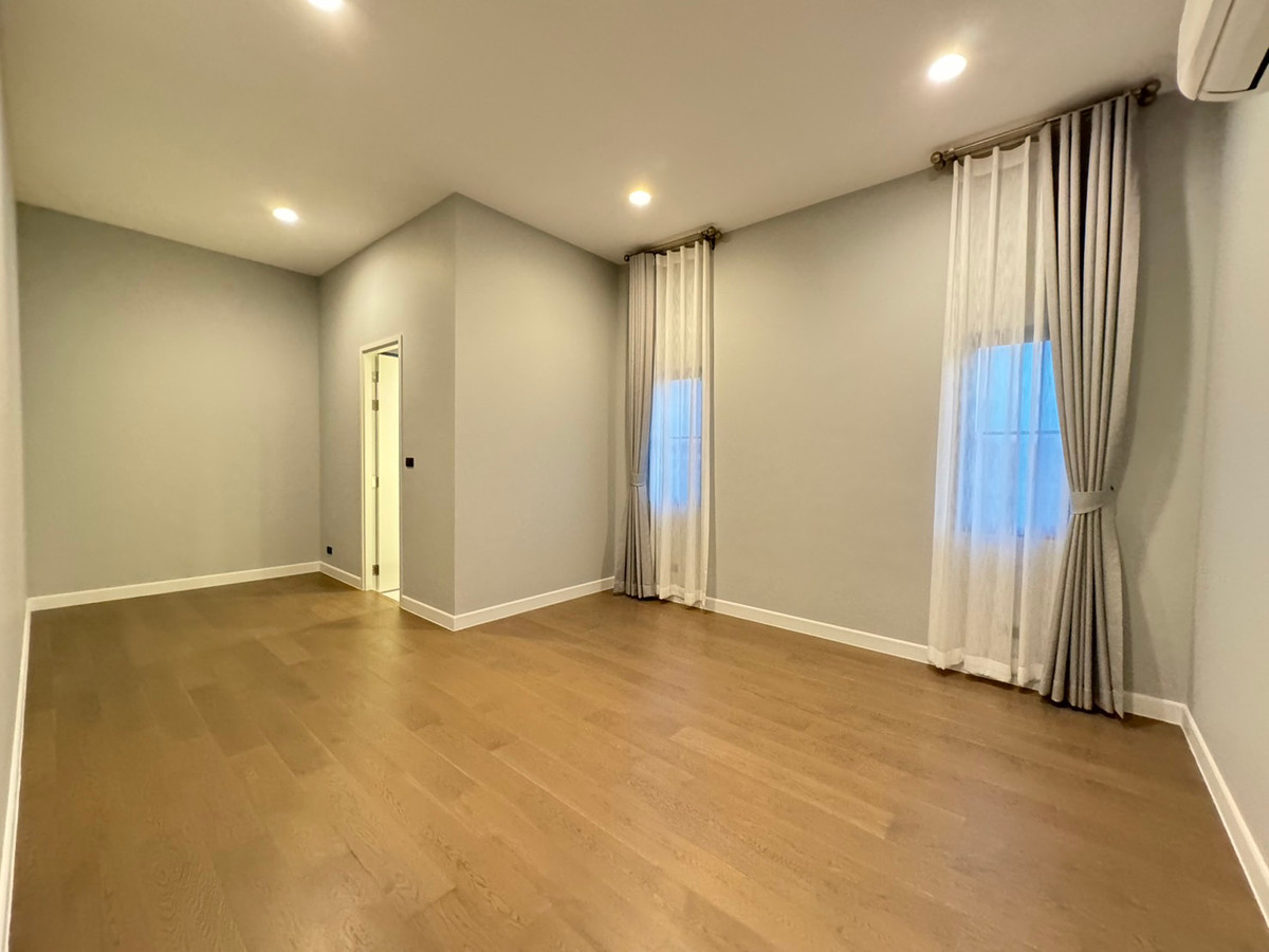 For RentHouseVipawadee, Don Mueang, Lak Si : Setthasiri Don Mueang, single house near the airport. Vacant and ready for rent You can inquire and make an appointment to view.