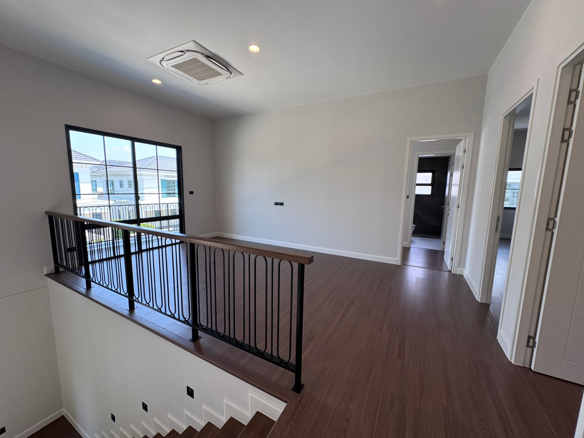 For RentHouseChaengwatana, Muangthong : Large detached house Setthasiri Ngamwongwarn new house ready for rent. Near Ngamwongswan Expressway