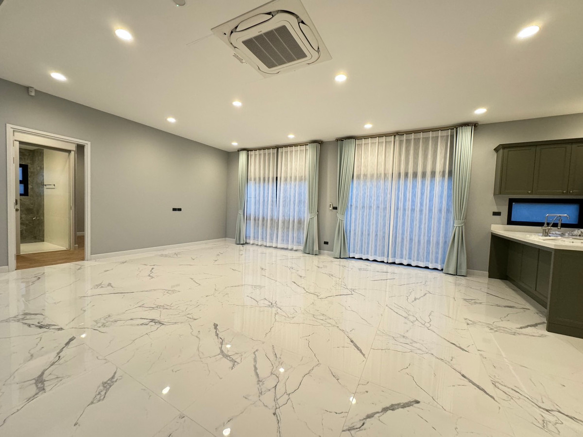 For RentHouseVipawadee, Don Mueang, Lak Si : Setthasiri Don Mueang, single house near the airport. Vacant and ready for rent You can inquire and make an appointment to view.