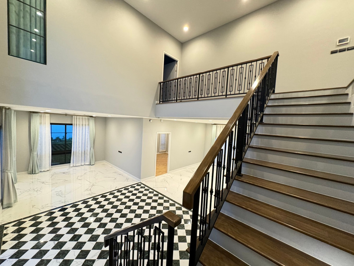 For RentHouseVipawadee, Don Mueang, Lak Si : Setthasiri Don Mueang, single house near the airport. Vacant and ready for rent You can inquire and make an appointment to view.