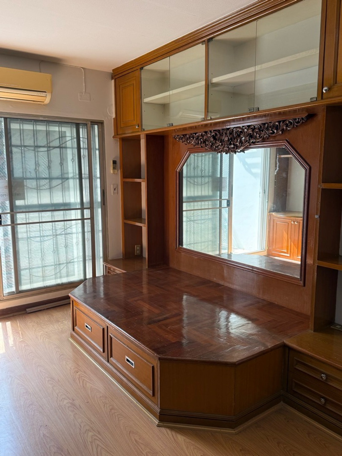 For SaleCondoSamut Prakan,Samrong : Condo for sale, Baan Suanthon Srinakarin, Baan Suanthon Srinakarin, convenient travel, near shopping areas. Near the Yellow Line