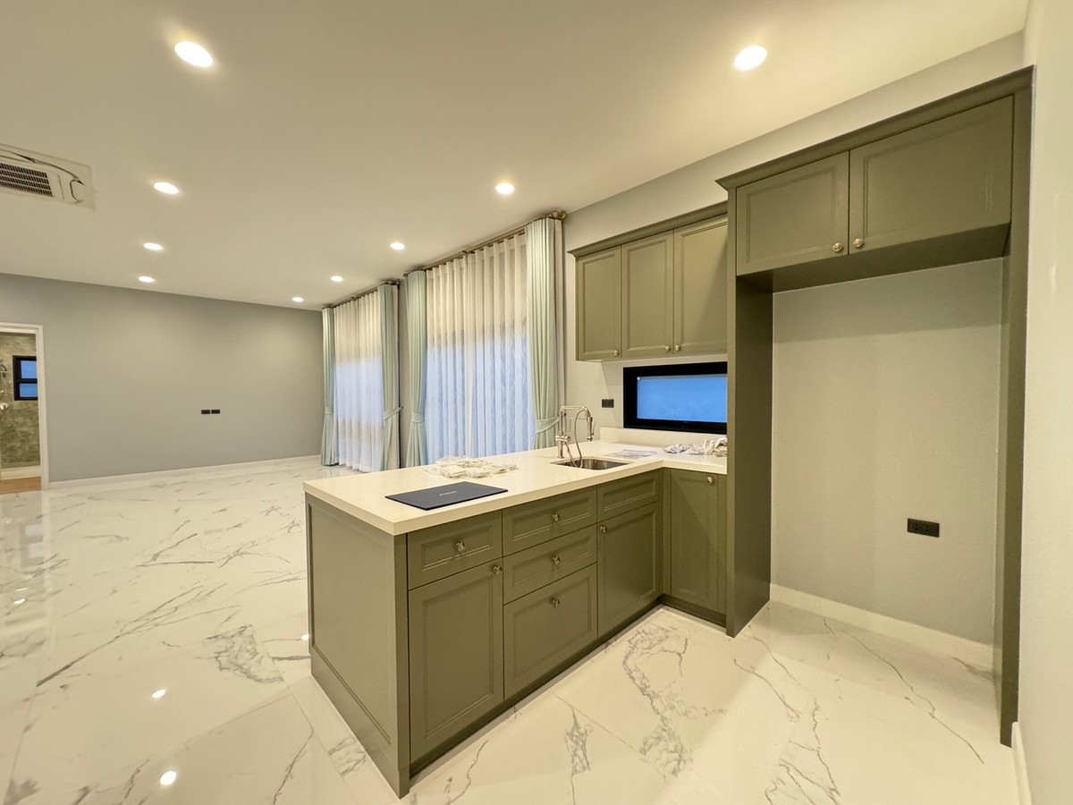 For RentHouseVipawadee, Don Mueang, Lak Si : Setthasiri Don Mueang, single house near the airport. Vacant and ready for rent You can inquire and make an appointment to view.