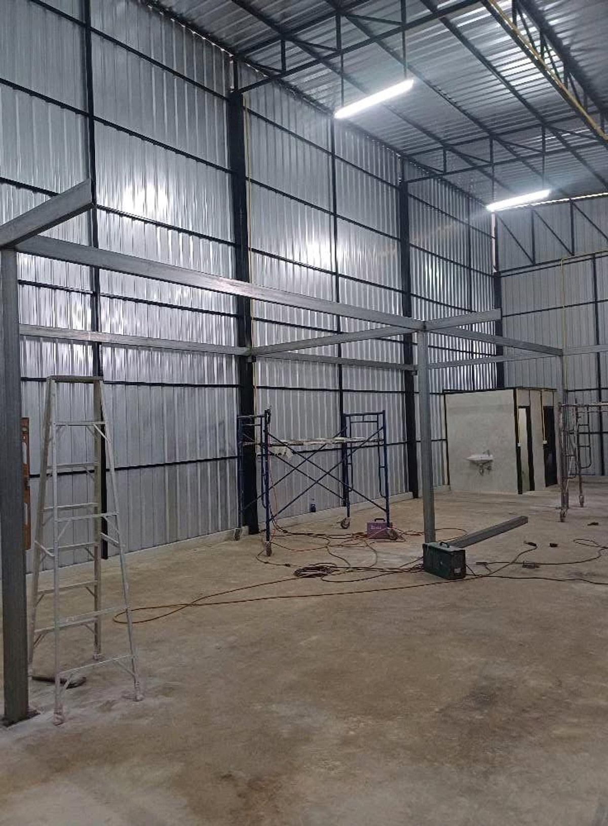 เซ้งโกดังนวมินทร์ รามอินทรา : เซ้งกิจการ: อู่ซ่อมรถพร้อมเปิดต่อได้ทันที – ทำเลรามอินทรา (ช่วงซอย 93–97)