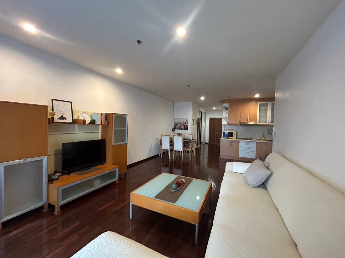 For RentCondoKasetsart, Ratchayothin : Condo for rent at Elephant Tower Tel. 0999983897