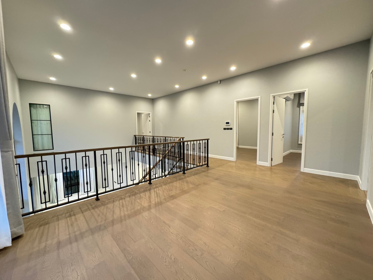 For RentHouseVipawadee, Don Mueang, Lak Si : Setthasiri Don Mueang, single house near the airport. Vacant and ready for rent You can inquire and make an appointment to view.