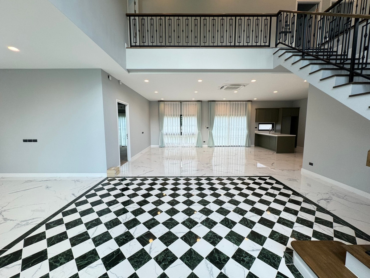 For RentHouseVipawadee, Don Mueang, Lak Si : Setthasiri Don Mueang, single house near the airport. Vacant and ready for rent You can inquire and make an appointment to view.