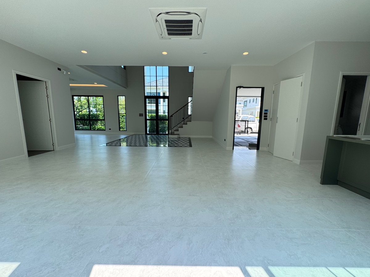 For RentHouseChaengwatana, Muangthong : Large detached house Setthasiri Ngamwongwarn new house ready for rent. Near Ngamwongswan Expressway