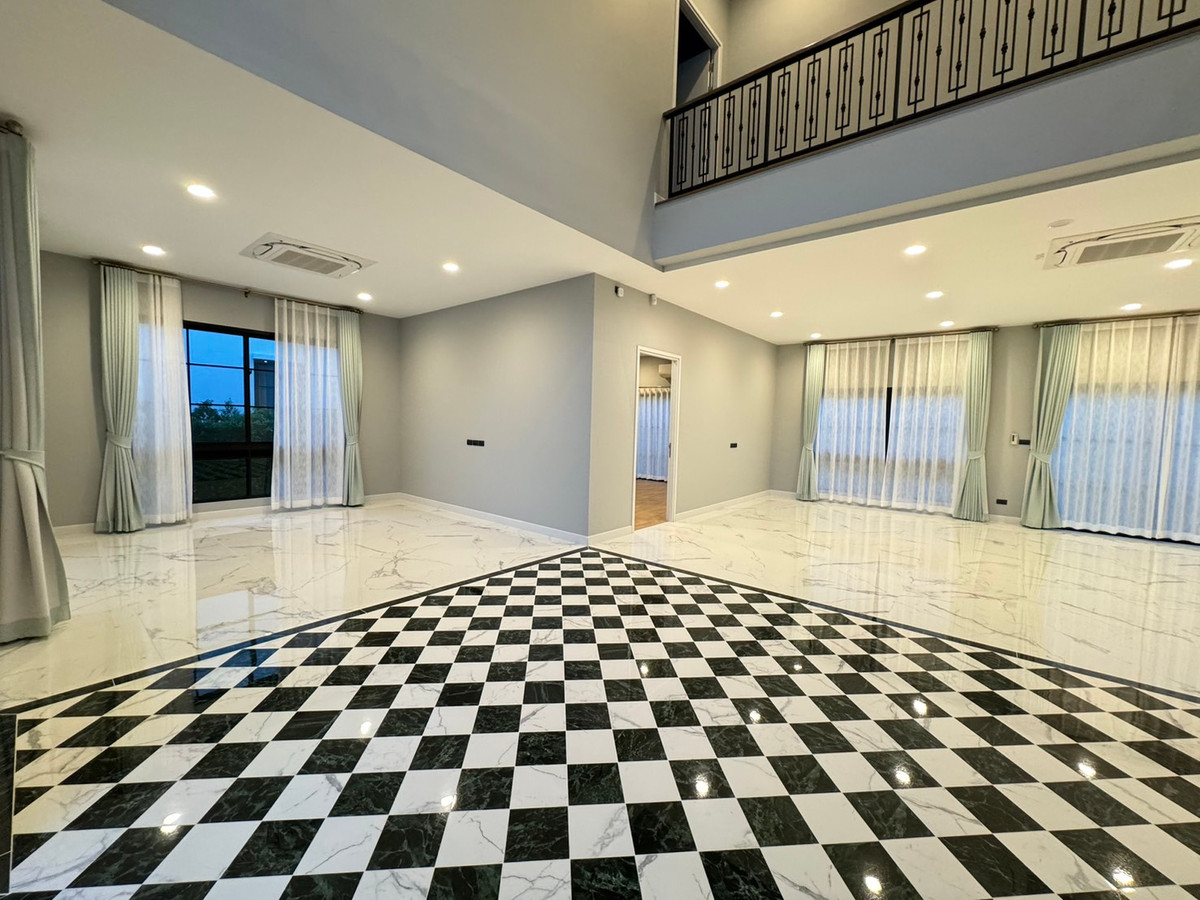 For RentHouseVipawadee, Don Mueang, Lak Si : Setthasiri Don Mueang, single house near the airport. Vacant and ready for rent You can inquire and make an appointment to view.