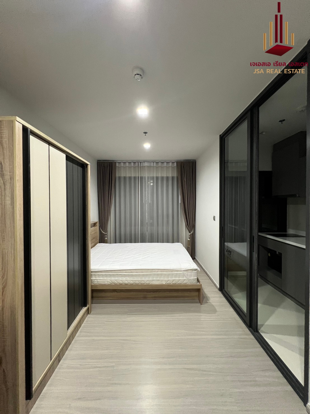 ให้เช่าคอนโดพระราม 9 เพชรบุรีตัดใหม่ RCA : ✨ For Rent: Life Asoke Hype Rama 9 Condo ✨ 💰 Only 17,000 THB/month