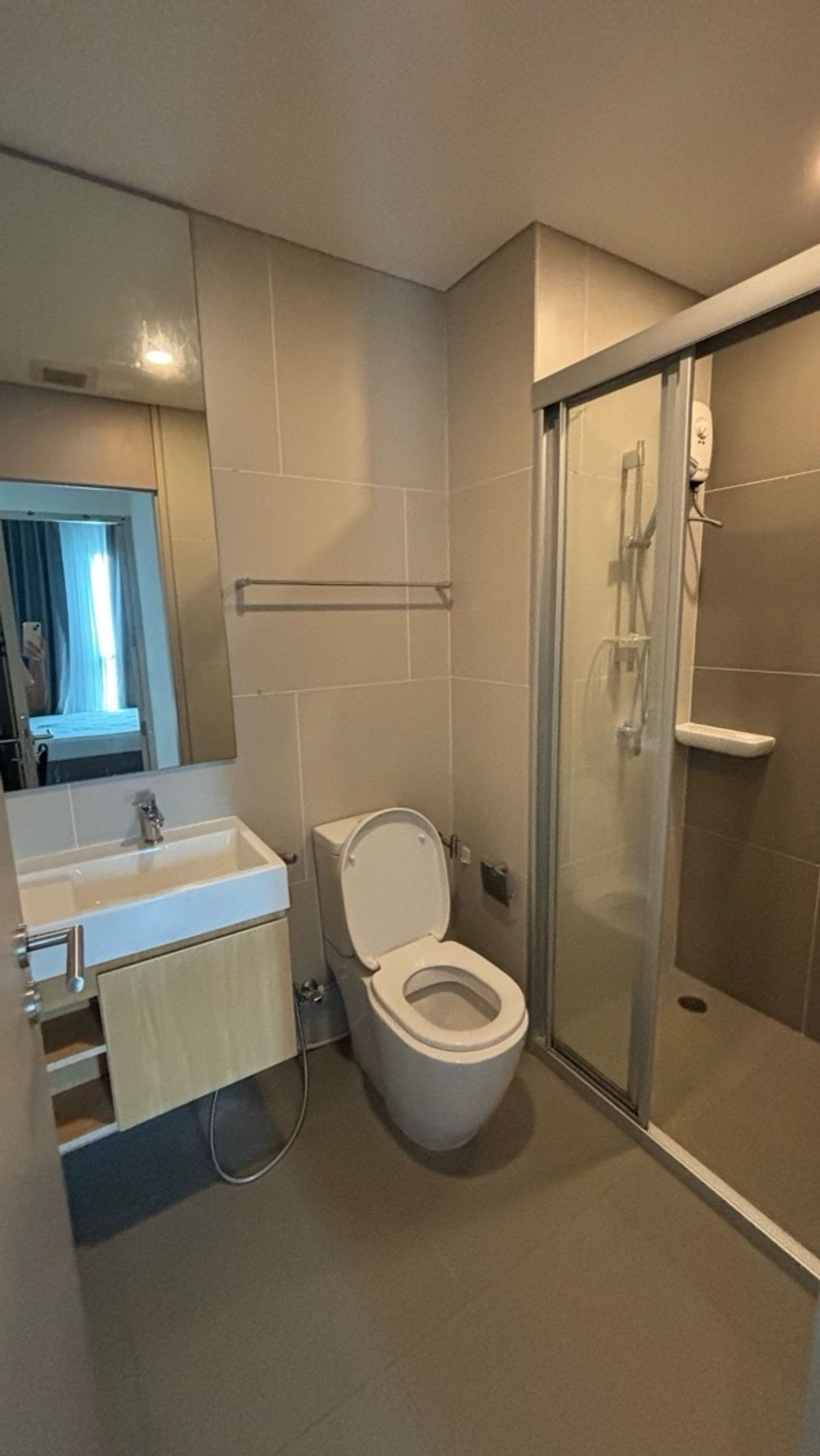 CondoRatchathewi,Phayathai : Lumpini Suite Dindaeng Ratchaprarop【𝐒𝐄𝐋𝐋 & 𝐑𝐄𝐍𝐓】🔥Simple and warm with light wood tones, adding coziness to every relaxing corner🔥 Contact Line ID: @hacondo