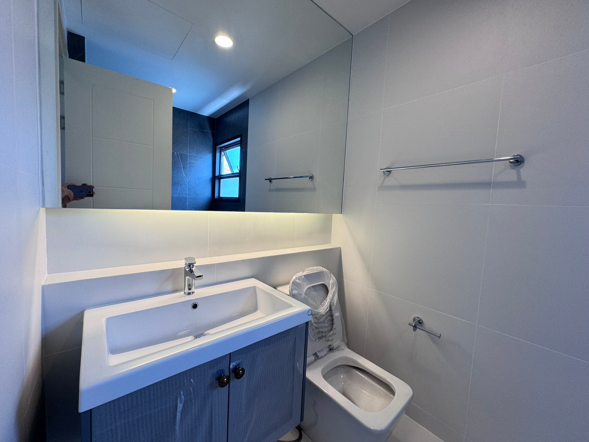 For RentHouseChaengwatana, Muangthong : Large detached house Setthasiri Ngamwongwarn new house ready for rent. Near Ngamwongswan Expressway