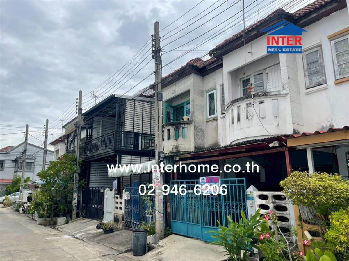 ขายทาวน์โฮมนนทบุรี บางใหญ่ บางบัวทอง : ทาวน์เฮ้าส์ 2 ชั้น 16 ตร.ว. หมู่บ้านแลนด์วิลล่า ซอยหมู่บ้านแลนด์วิลล่า ถนนชัยพฤกษ์ ถนนหมายเลข3215 บางบัวทอง นนทบุรี