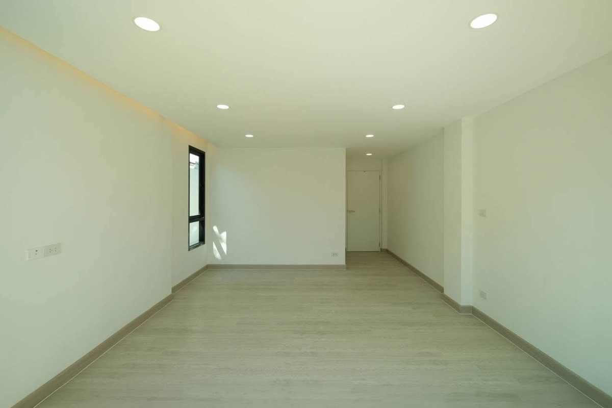 For SaleHouseOnnut, Udomsuk : K-6622 for sale!! Single house, convenient travel, can enter and exit in many ways, Seri Village, On Nut 70, newly renovated.