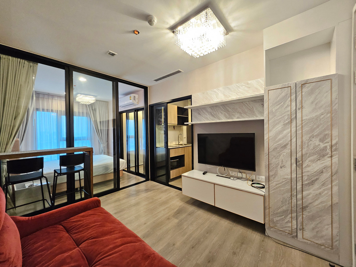 For RentCondoBang kae, Phetkasem : Near Siam University & Seacon Bangkae | Easy Access to Sathorn 🌉