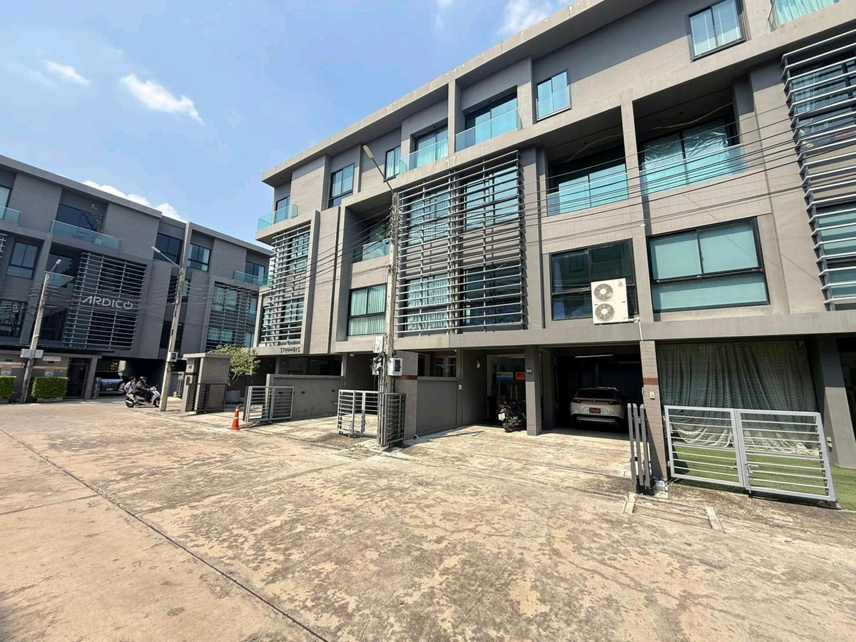 ขายโฮมออฟฟิศเลียบทางด่วนรามอินทรา : ขายโฮมออฟฟิศสวย 4 ชั้น ARCO เลียบด่วน–โยธินพัฒนา ใกล้ Central East Ville