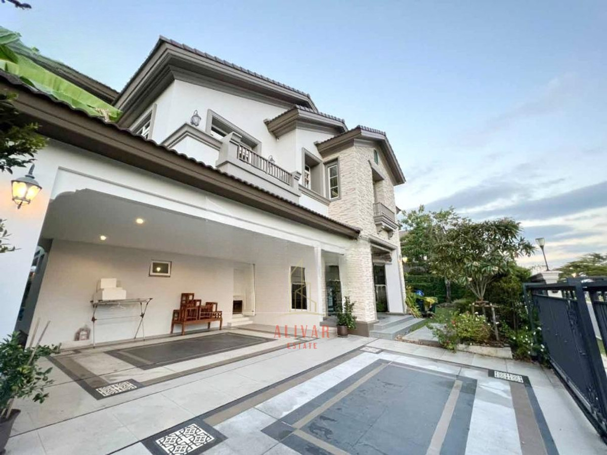 For RentHouseBangna, Bearing, Lasalle : RH111325 2-story detached house for rent, 4 bedrooms at Nantawan Bangna KM.7.