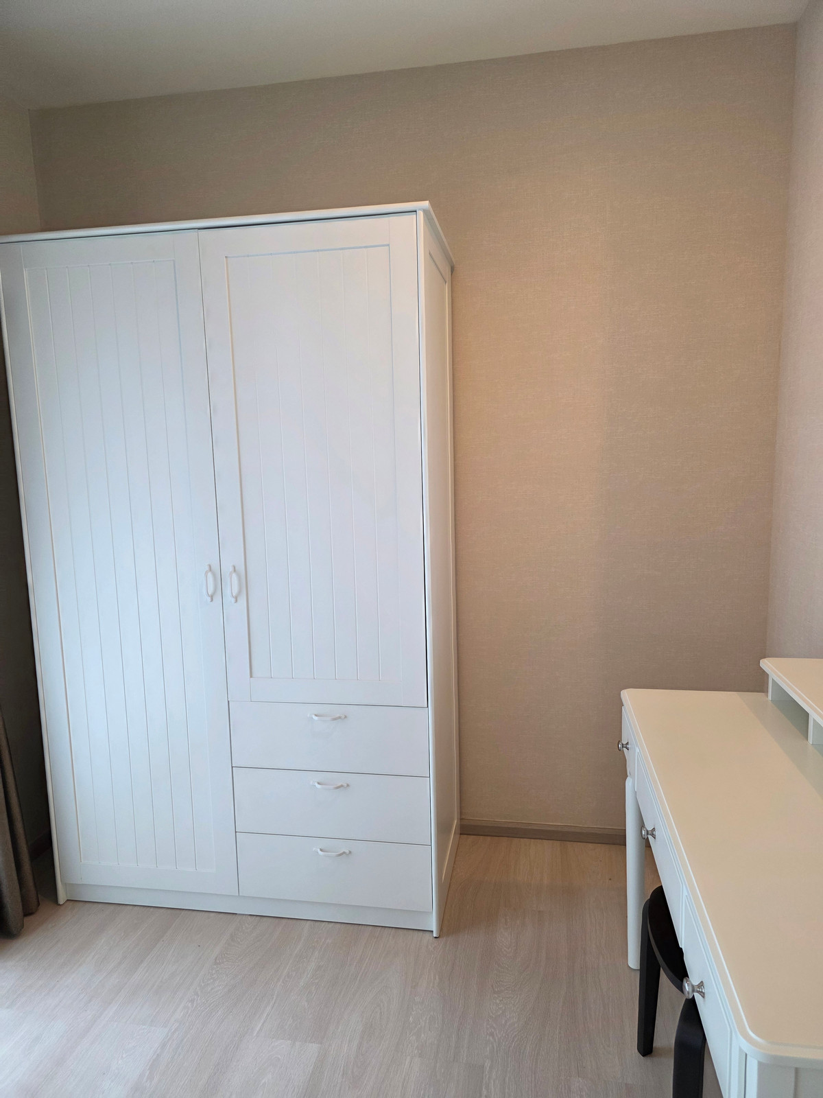 For RentCondoRama9, Petchburi, RCA : 🔥For urgent rent🔥Life Asoke, beautifully decorated, fully furnished, ready to move in Located in the heart of Rama 9, near MRT Phetchaburi.