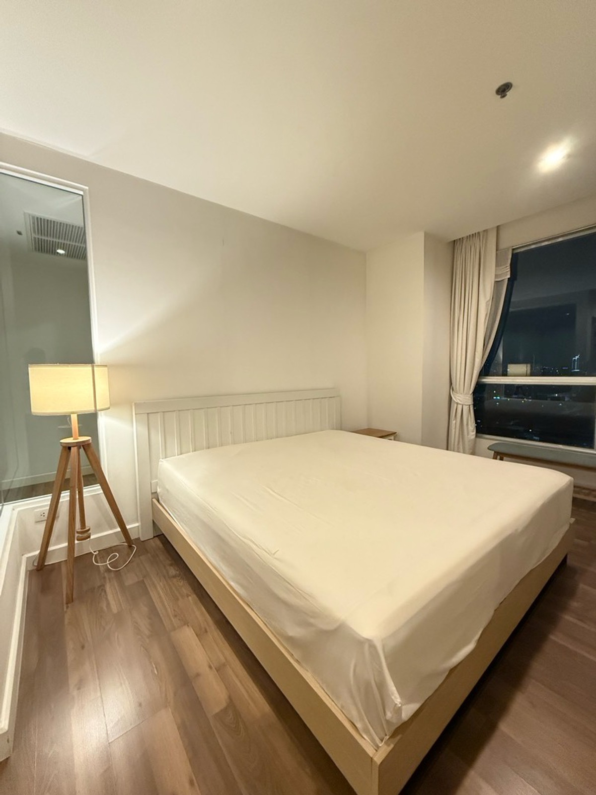 ให้เช่าคอนโดท่าพระ ตลาดพลู วุฒากาศ : 🔥ให้เช่าด่วน 🔥 The room สาทร-ตากสิน เฟอร์นิเจอร์ครบ พร้อมเข้าอยู่ เดินทางสะดวก ใกล้ BTS โพธิ์นิมิตร ❗