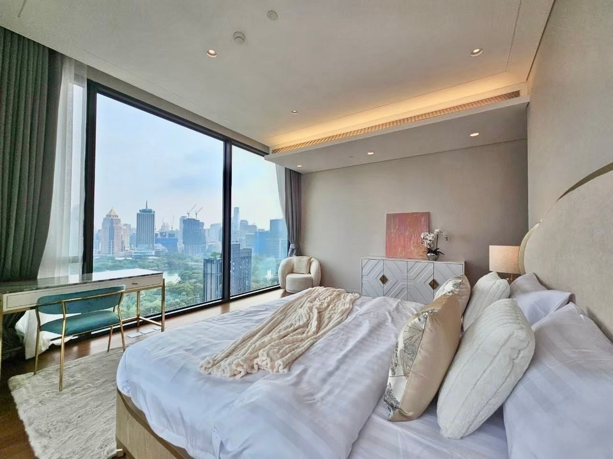 CondoWitthayu, Chidlom, Langsuan, Ploenchit : 🌇A Parkside Sanctuary at Sindhorn Kempinski Residence