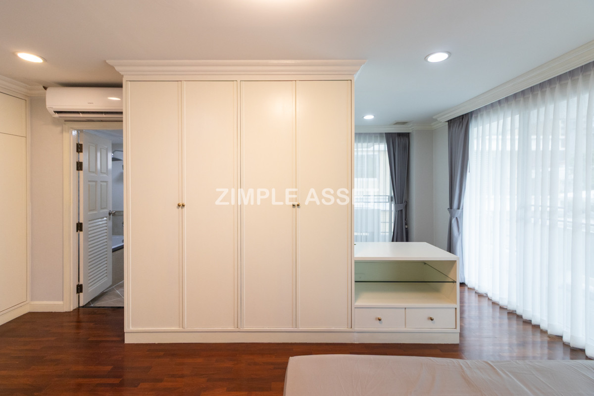For RentSukhumvit, Asoke, Thonglor : Line ID: @zimple_asset  Residence for Rent in Soi Sawatdi, Sukhumvit. Spacious rooms, fully furnished, prime location.