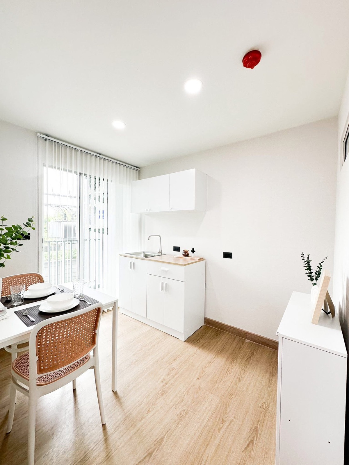 ขายคอนโดรามคำแหง หัวหมาก : ดีคอนโด รามคำแหง ใกล้รถไฟฟ้าสถานีแยกสำลี หาของกินง่าย