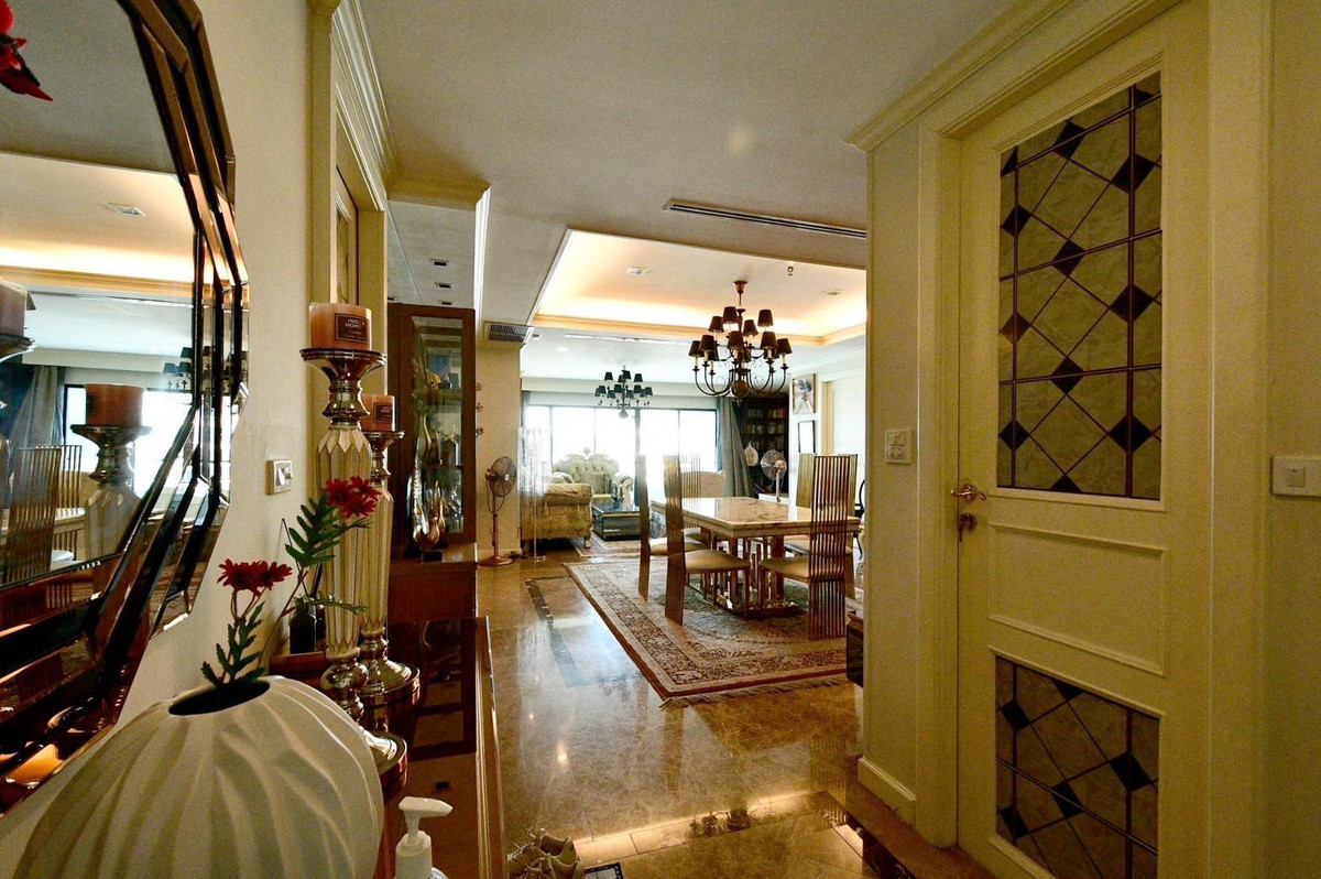 For SaleCondoSathorn, Narathiwat : Condo Sathorn, 3 bedrooms, large size, ready to move in.