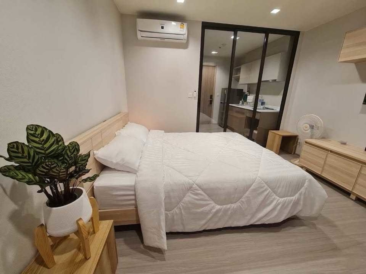 For RentCondoThaphra, Talat Phlu, Wutthakat : @condocurator📍For rent: Life Sathorn Sierra, fully furnished. There is a washing machine [PM2703]