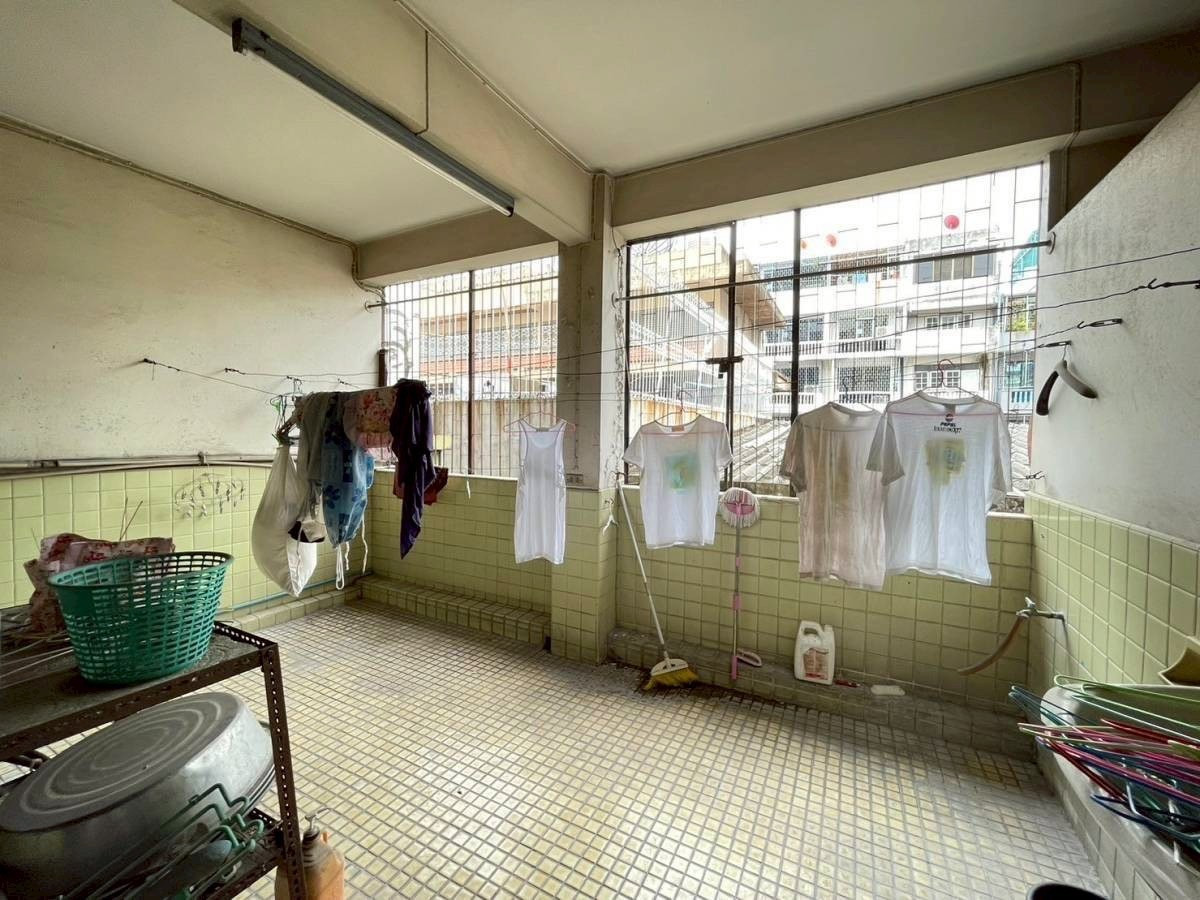 ขายอาคารพาณิชย์ราชเทวี พญาไท : 93044 - ขาย!!อาคารพาณิชย์ 2 คูหา 5 ชั้น + ชั้นลอย ทำเลทอง พระราม 6 ซอย 19 ติดไปรษณีย์ไทย อุรุพงษ์ ถนนเพชรบุรี เขตราชเทวี พญาไท กรุงเทพฯ