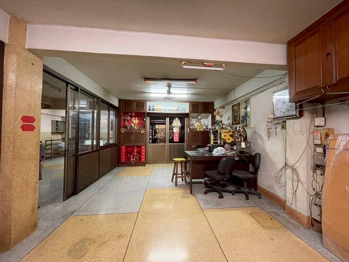 ขายอาคารพาณิชย์ราชเทวี พญาไท : 93044 - ขาย!!อาคารพาณิชย์ 2 คูหา 5 ชั้น + ชั้นลอย ทำเลทอง พระราม 6 ซอย 19 ติดไปรษณีย์ไทย อุรุพงษ์ ถนนเพชรบุรี เขตราชเทวี พญาไท กรุงเทพฯ