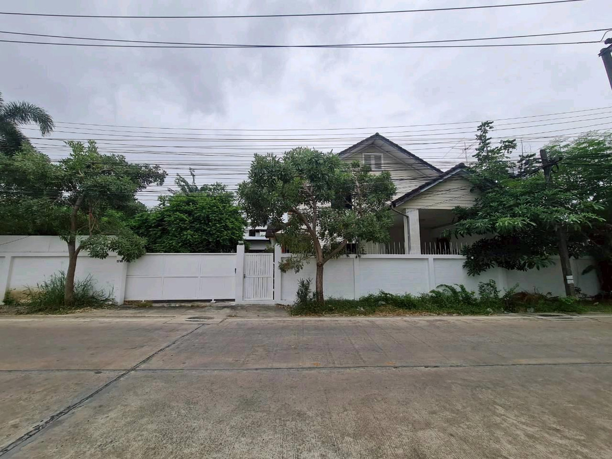 ขายบ้านสมุทรปราการ สำโรง : ขายบ้านเดี่ยว ติดทางเข้า ม.อนันดาบีชไลฟ์ 150 ตร.ว ใกล้สนามกอล์ฟวินด์มิลล์ บางพลี