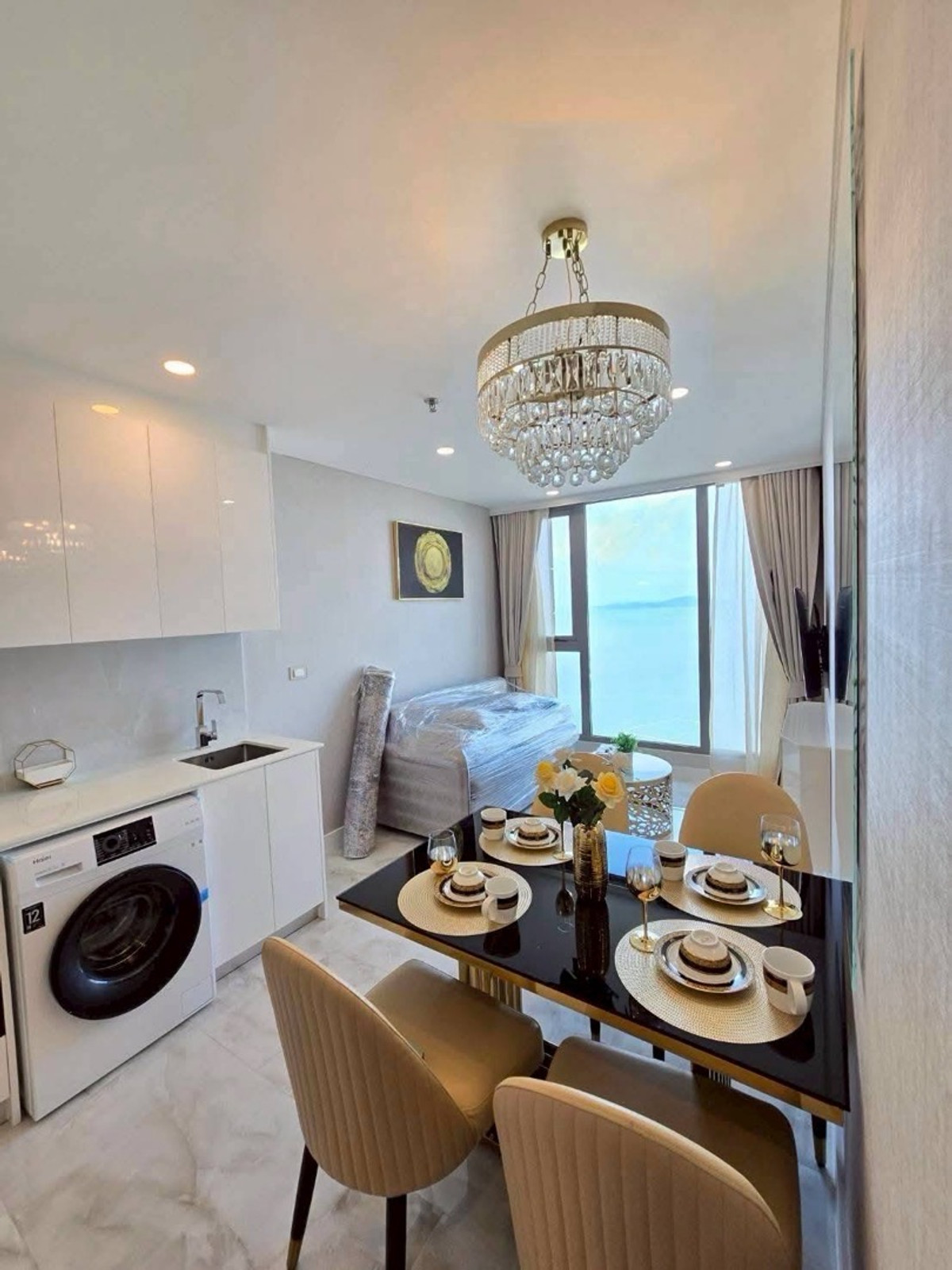 For SaleCondoPattaya, Bangsaen, Chonburi : Sea view condo for sale, Copacabana Beach Jomtien, 44th floor, wide sea view, size 37 sq m, 1 bedroom, price 7,490,000 baht.