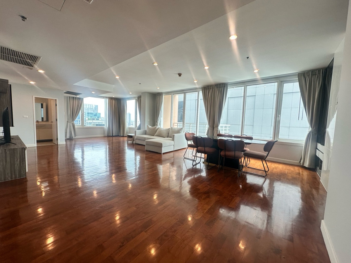 For RentCondoSukhumvit, Asoke, Thonglor : 3 Bes high floor unit for rent . close to Bts phormphong