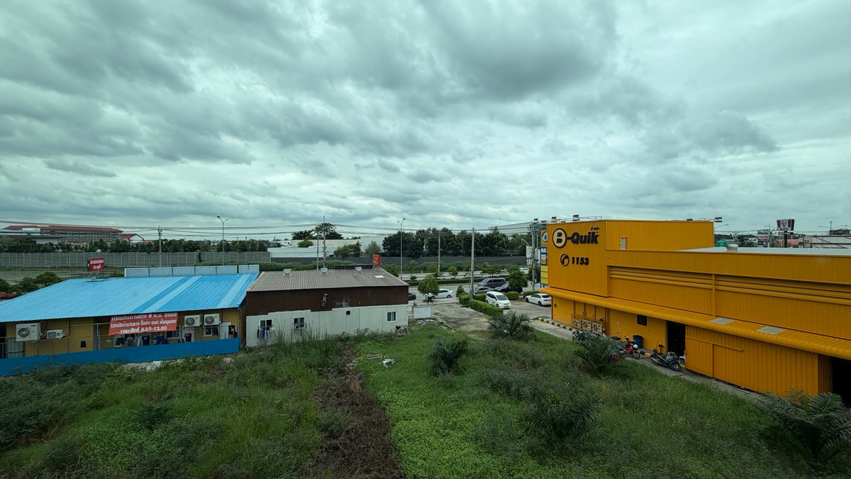 For SaleTownhomePattanakan, Srinakarin : Urgent sale, great price, Navana Define Srinakarin-Rama 9, luxury townhome, 3 floors, large functions, good value, premium location.