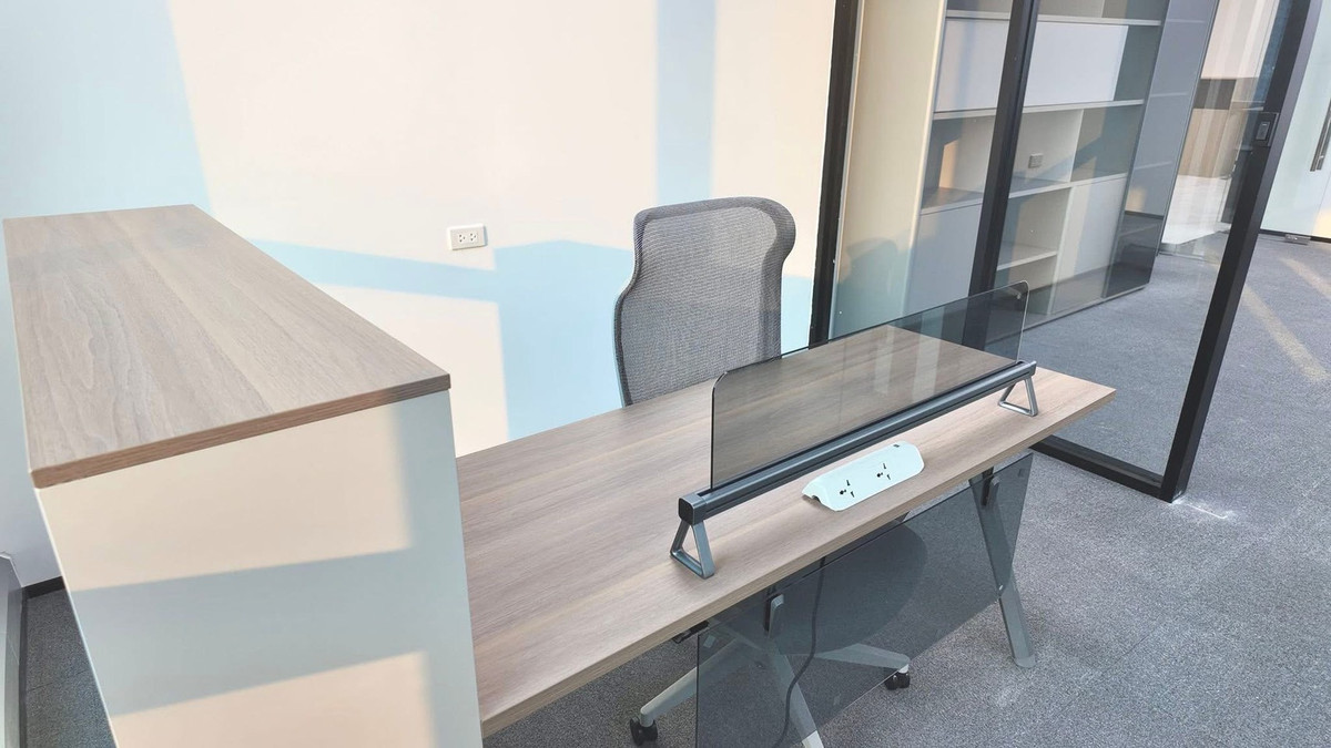 For RentOfficeRama9, Petchburi, RCA : WoKii @V One Tower 89sqm Fully Furnished Ready to Move Premium Serviced Office Space For RENT Near MRT Rama9 Central Rama9 